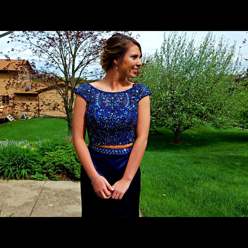 Navy blue prom dress